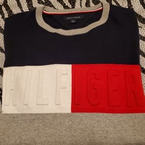 NWOT Tommy Hilfiger Sweater